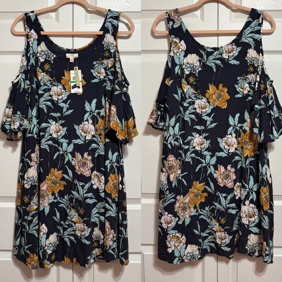 Cupio Dresses & Skirts - Cupio Navy Floral Scoop Neck Dress with Clod Shoulders and POCKETS!